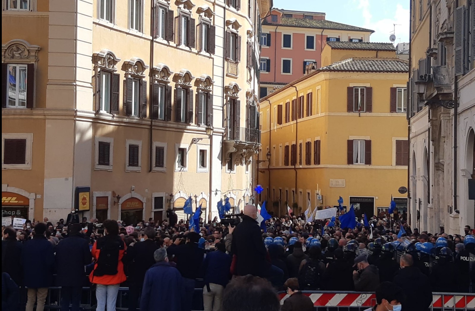 I disordini davanti a Montecitorio