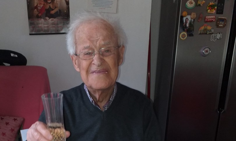 Compie 100 anni attende ancora vaccino