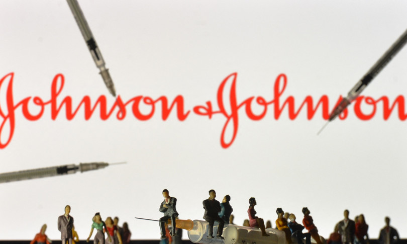 covid vaccino stati uniti sospendono johnson johnson approfondimento trombi