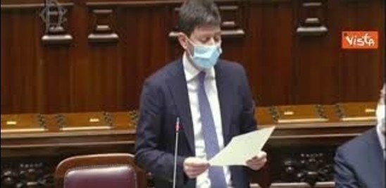 "Prudenza sulle riaperture per avere un'estate di rinascita", dice Speranza