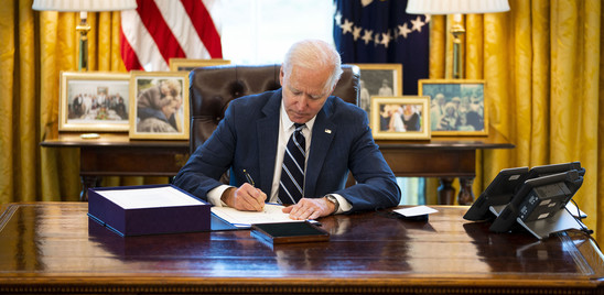 La linea dura di Biden, sanzioni a Mosca per interferenze e cyber attacco
