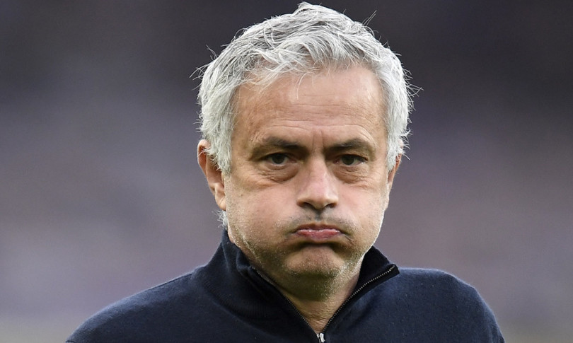 tottenham esonera jose mourinho