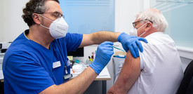 Il vaccino Pfizer copre fino a un anno. Lo ha detto il fondatore di BioNtech