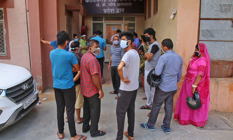 india emergenza covid morti vaccinazioni
