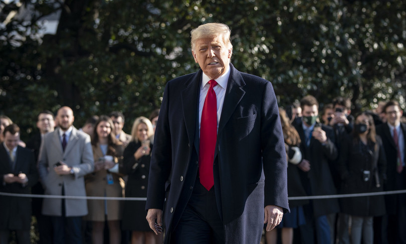 Facebook conferma bando Donald Trump