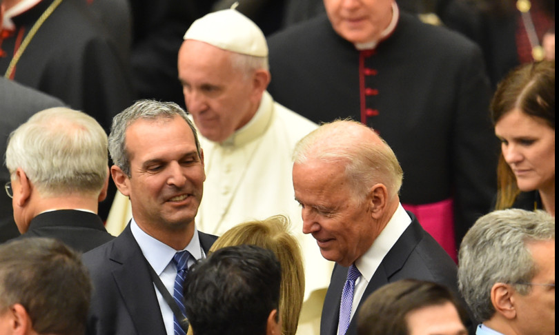 papa biden intesa vaccini