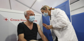 A 35 giorni dalla prima dose del vaccino giù del 95% il rischio decesso