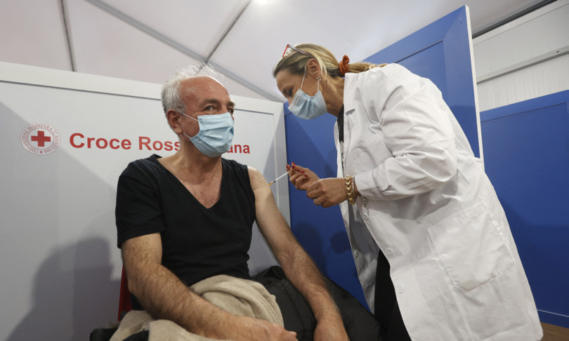 vaccino iss 35 giorni prima dose calo rischio decesso