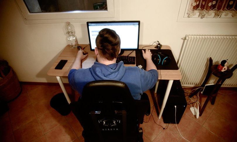 lavoro giovani autonomia meta vive genitori