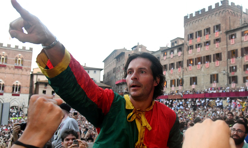 Morto fantino Brio Palio Siena