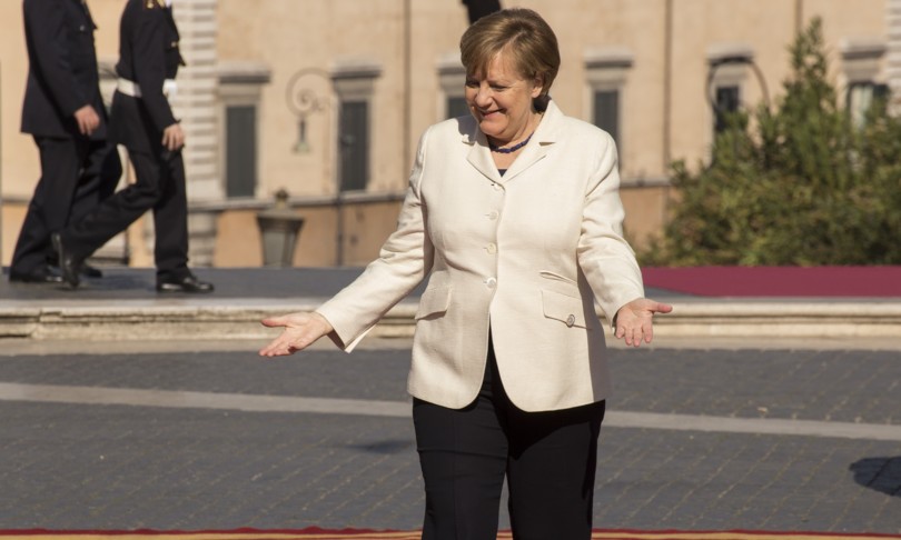 merkel pensione libro signora giallo