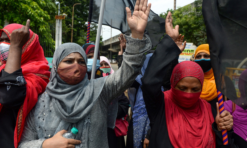 India tensione Uttar Pradesh demolita moschea storica