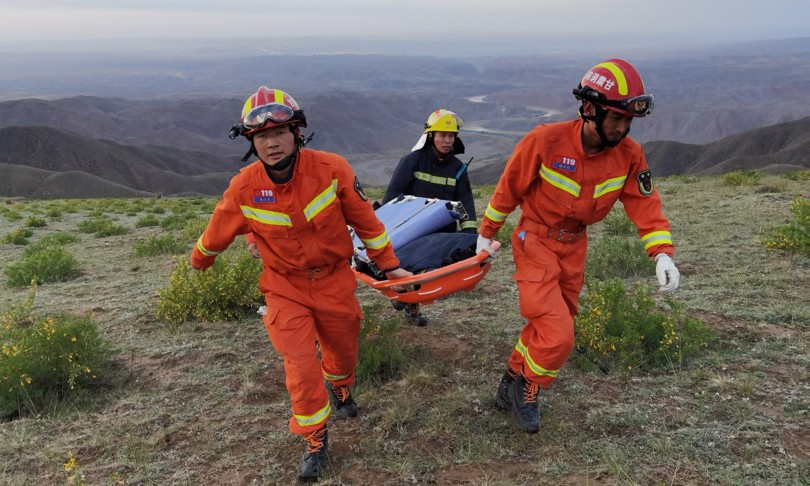 grandine pioggia maratona in montagna morti cina