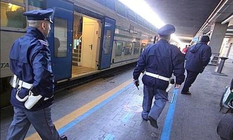 Droga spaccio stazione Milano Rogoredo arresti 