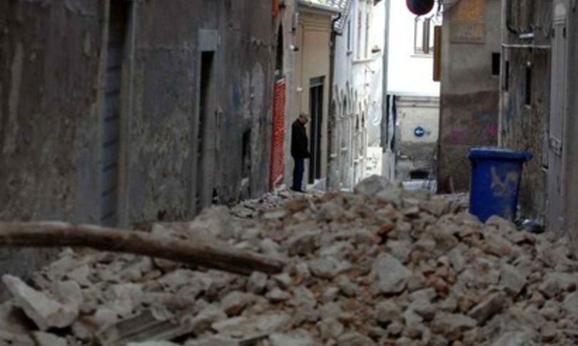 L'Aquila terremoto condannato ex preside risarcimento