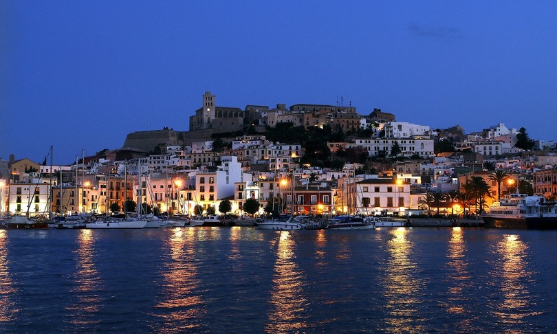 italiano ricercato Ibiza costituisce dopo sparatoria accusato tentato omicidio