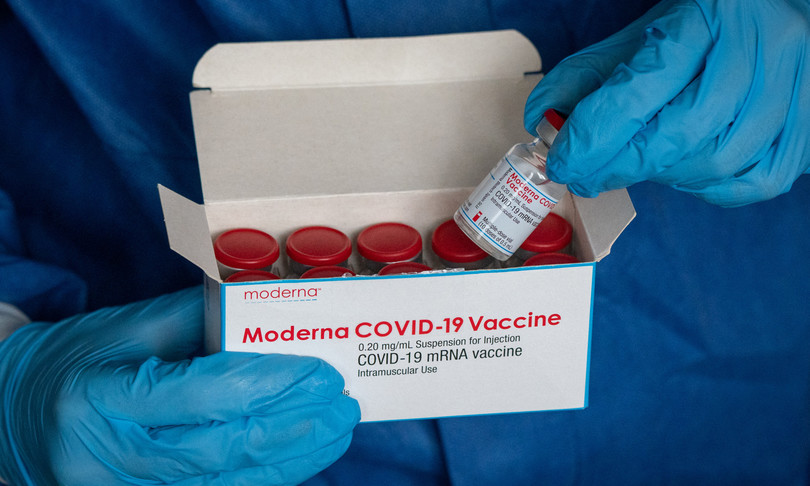 vaccino moderna ema autorizzazione adolescenti