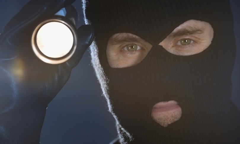 arrestati rapinatori ridotto fin di vita anziana pontedera