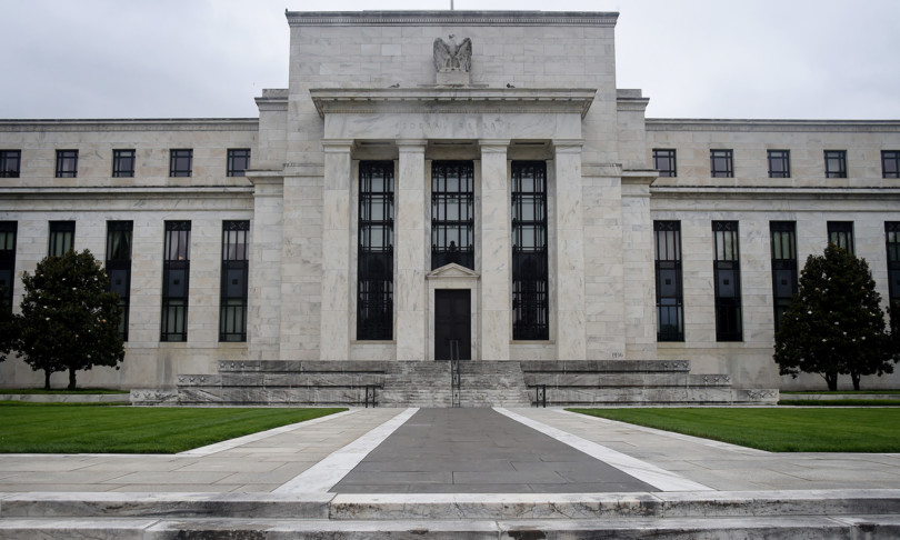 fed lascia fermi tassi anticipa prossimo rialzo