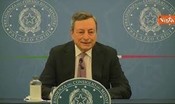 Draghi: "La vaccinazione eterologa funziona, la farò anche io"