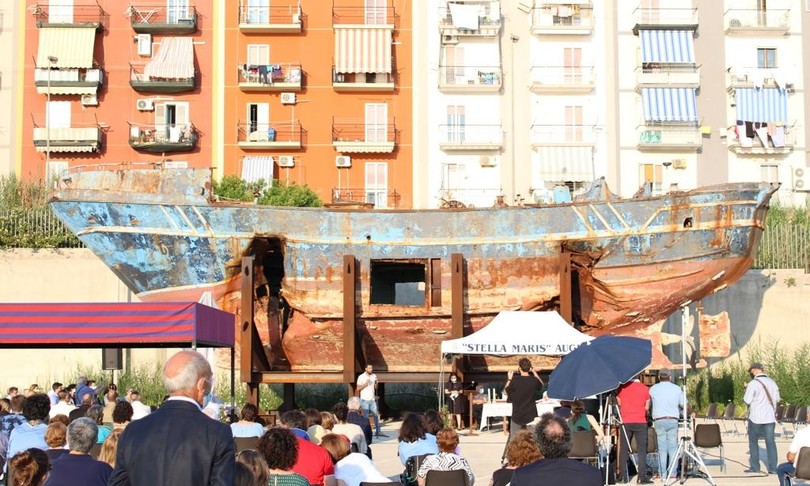 strage migranti 2015 giardino memoria augusta