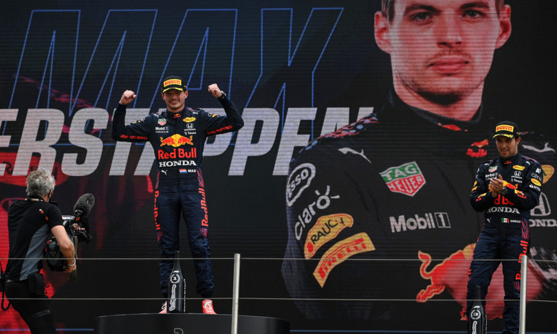 Formula 1 Verstappen beffa Hamilton e vince Gp di Francia