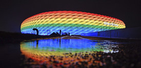 Le critiche alla Uefa per aver negato lo stadio "arcobaleno"