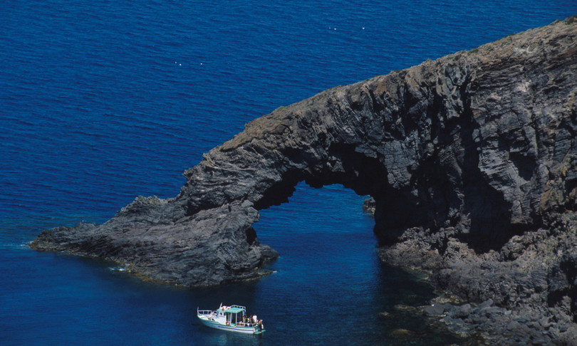 pantelleria muta cavo telefonico sottomarino rotto