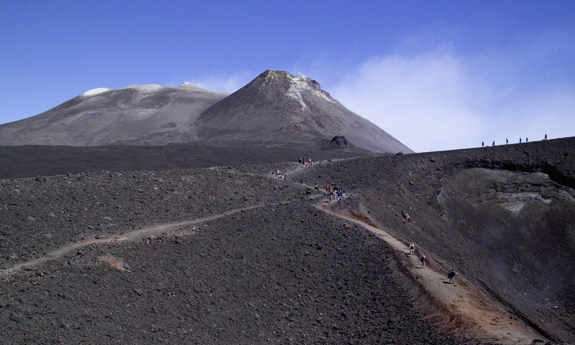 ingegneri eliminano discarica abusiva nel parco etna