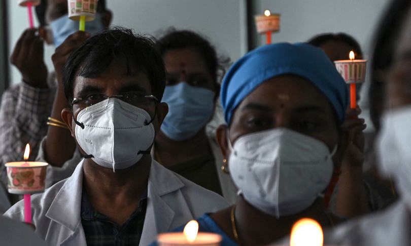 Covid India oltre 400 mila morti ma cala bilancio giornaliero