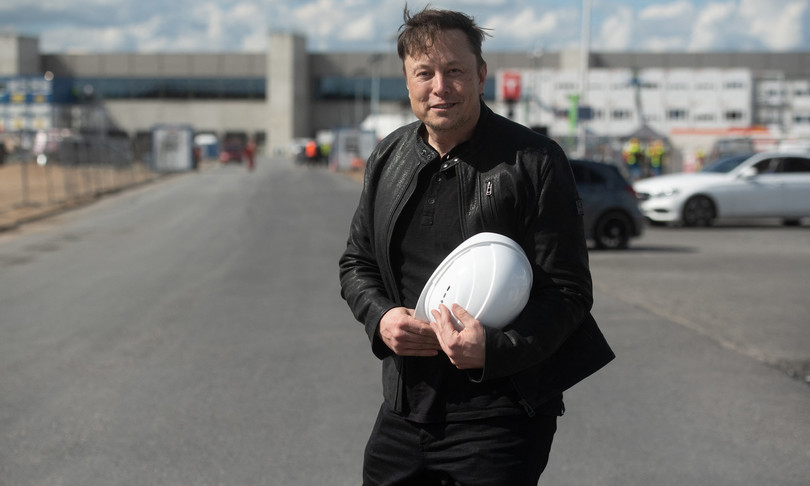 Elon Musk vive casa prefabbricata 50 mila dollari