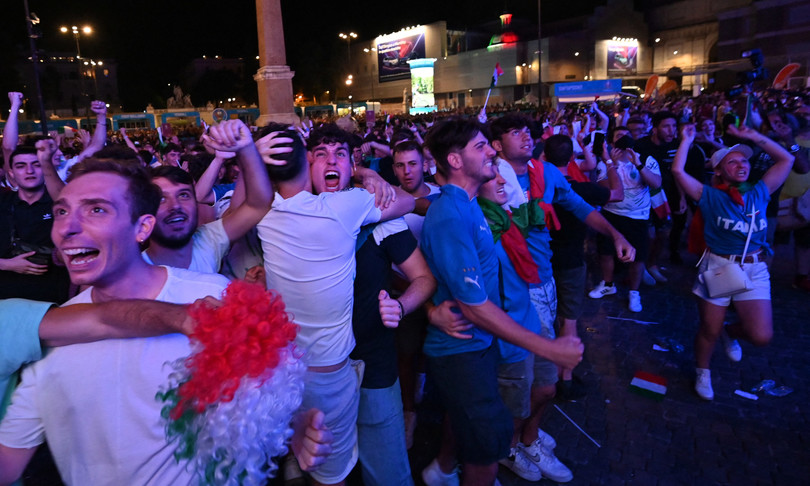 festa caroselli cori italia finale euro 2020