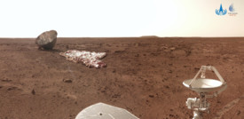 Il rover Zhurong fotografa il guscio che l'ha portato su Marte