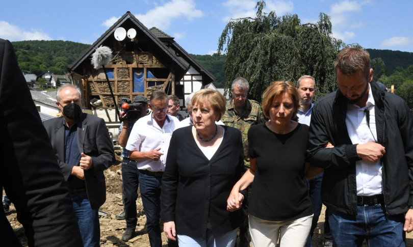 alluvione germania merkel accelerare politiche ambiente