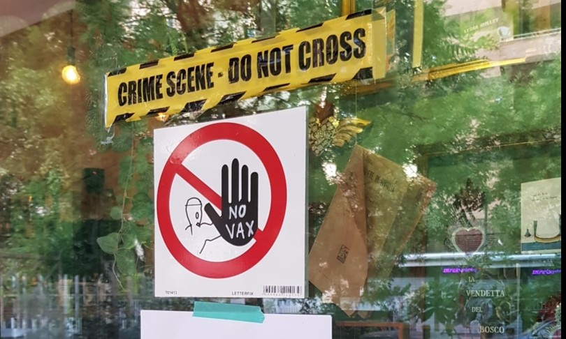 no vax no drink insulti e minacce a enoteca