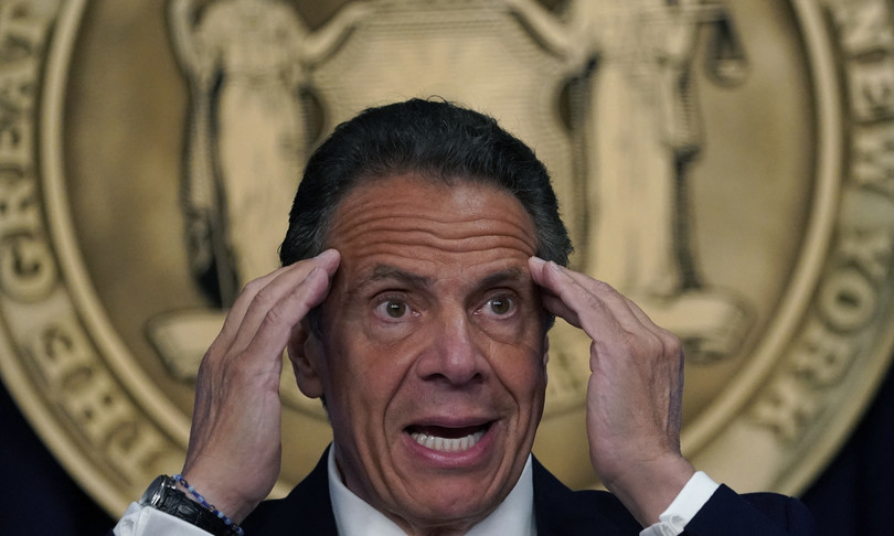 Usa Cuomo New York Addio