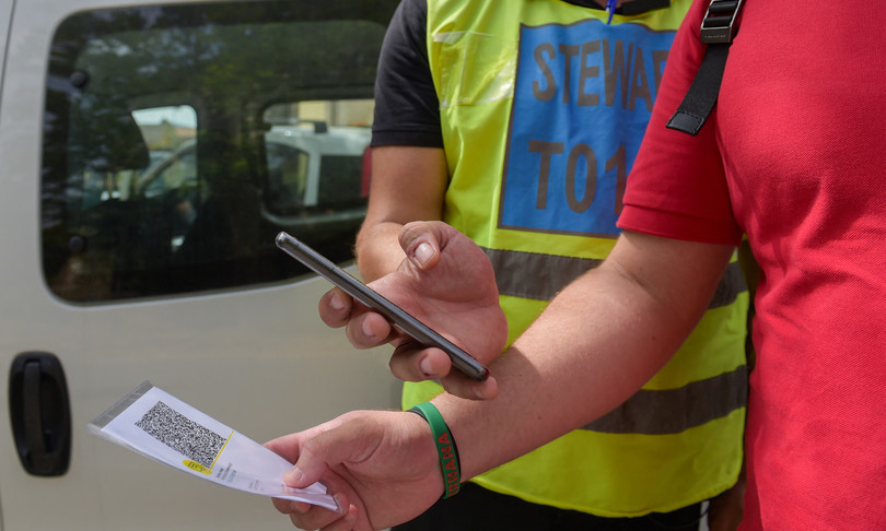 locali chiuso obbligo lavoro green pass vaccino