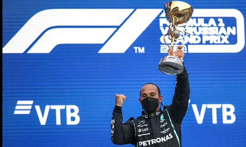 Hamilton trionfa in Russia centesima vittoria Sainz terzo