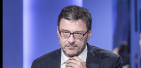 Giorgetti: "L'interesse del Paese è Draghi al Colle e elezioni subito"
