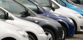 La crisi dei chip affossa il mercato dell'auto