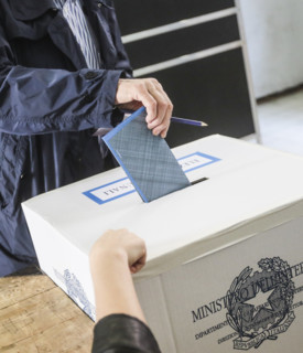 Comunali, seggi di nuovo aperti, si vota fino alle 15. Affluenza al 41,65%