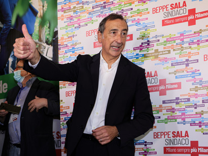 Sala ringrazia gli elettori e attacca Salvini: "Non conosce abbastanza bene la città"