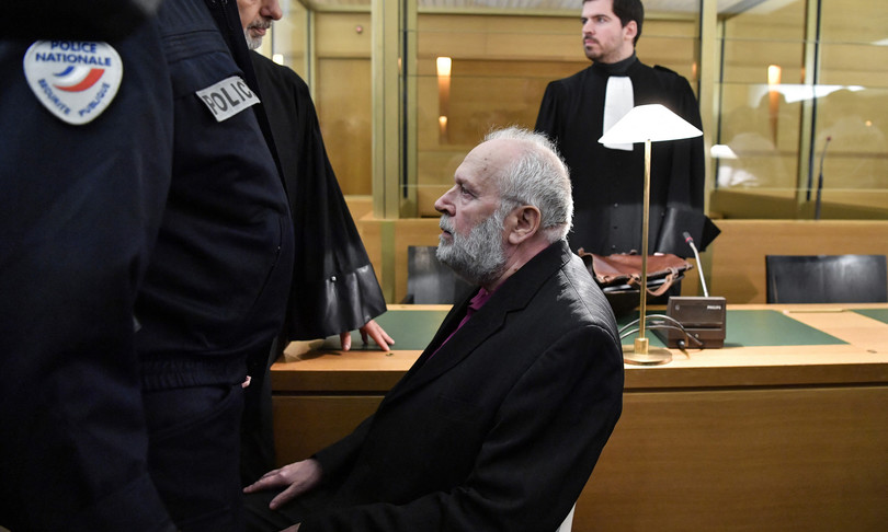 Chiesa Francia fatto nulla per fermare preti pedofili