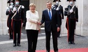 Merkel elogia Draghi e rivendica il ruolo della Germania
