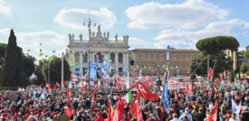 Il corteo dei sindacati riempie piazza San Giovanni e chiude con 'Bella ciao'