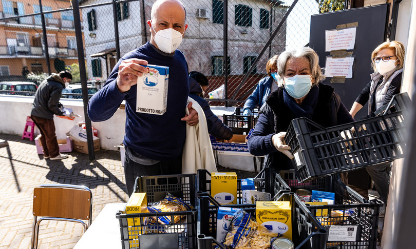 caritas aumentano poveri tra donne giovani
