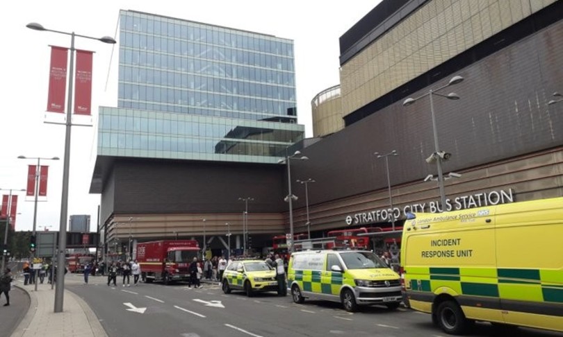 londra incendio centro commerciale no feriti