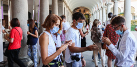 I nuovi casi covid su a 3.702 e 33 morti, il tasso di positività a 0,8%