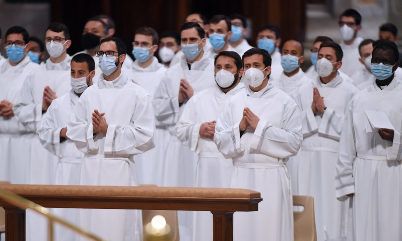 aumenta numero sacerdoti nel mondo