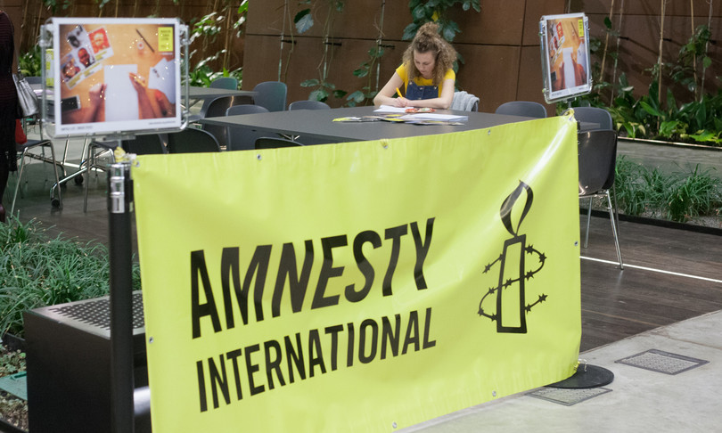 amnesty international chiude uffici hong kong